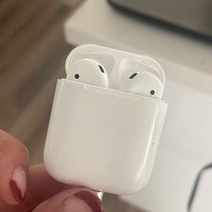 Apple AirPods